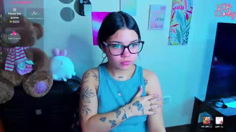 emma_boo_ online show from July 2, 2:22 pm