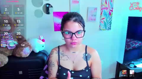 emma_boo_ online show from June 15, 4:21 pm