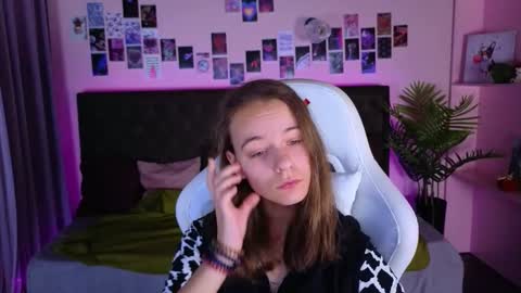 emma_chaser online show from November 17, 2:03 am