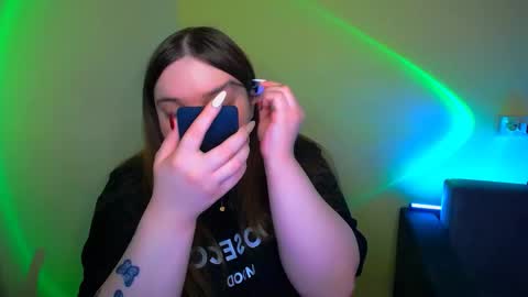 Snapshot of emma_dorn chatting on September 21, 1:26 pm Eva online show from September 21, 1:26 pm