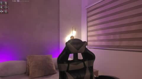 E M M A online show from April 25, 8:06 pm