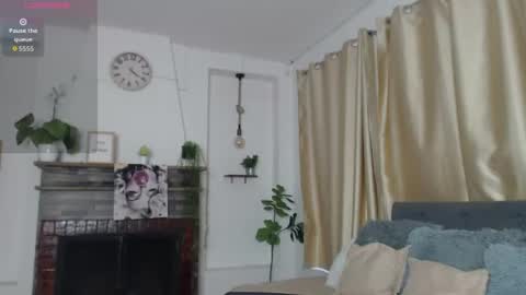 Tell me Emma online show from June 14, 1:57 pm