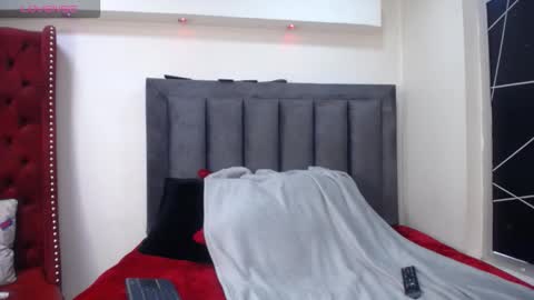 Emma 3 online show from November 25, 8:07 pm