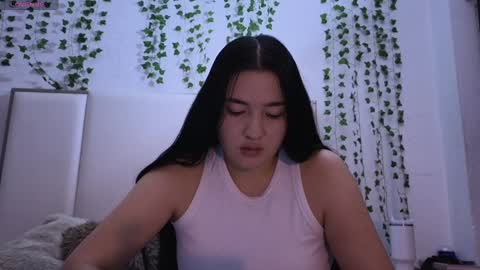 emma_johnson_ online show from November 11, 1:52 am