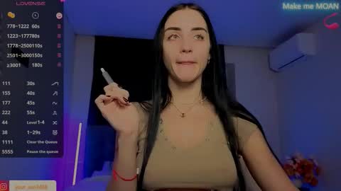 Emma online show from November 17, 3:25 pm