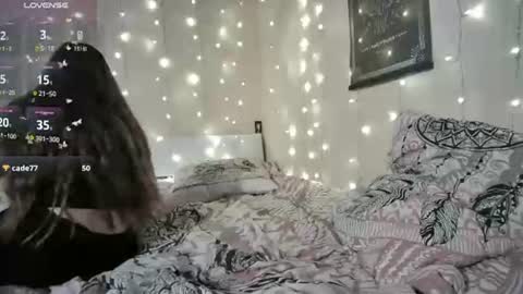 emma_just online show from August 3, 9:04 am