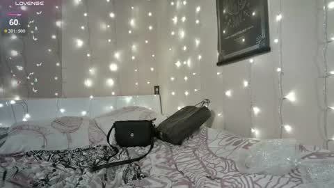 emma_just online show from June 19, 6:25 pm