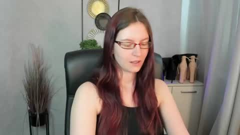 emma online show from June 12, 7:40 am