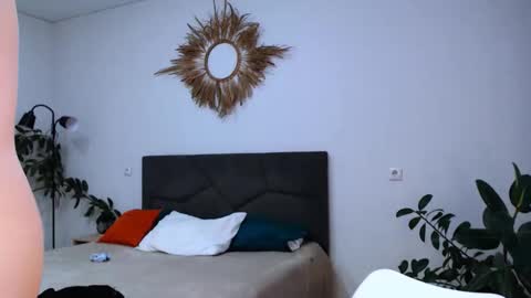 Emma online show from April 30, 3:22 am