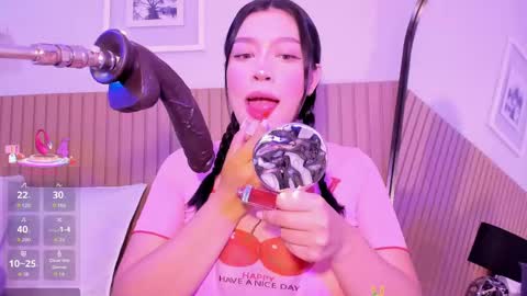   online show from April 30, 7:52 pm