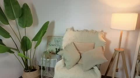 emmaa__9 online show from May 15, 4:25 pm