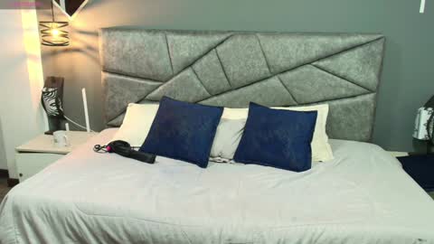 emma online show from February 25, 11:43 am