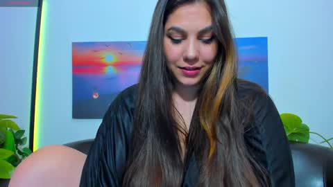 Emma online show from May 6, 1:11 am