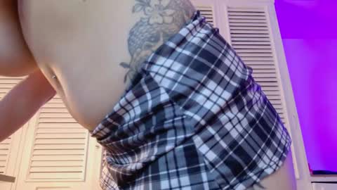 Emma online show from April 29, 5:30 pm