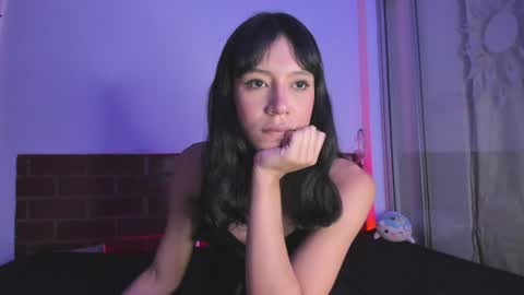 emmaclark_1 online show from July 13, 7:39 pm