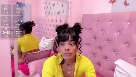 emmaebony_ online show from April 30, 5:40 pm