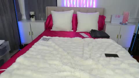 emmagray01 online show from March 10, 10:30 am