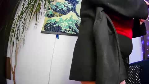 Snapshot of emmakros chatting on January 4, 12:38 pm emmakros online show from January 4, 12:38 pm