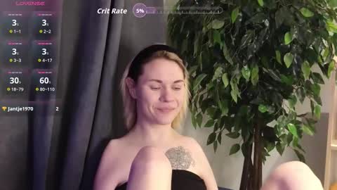 Emma online show from December 14, 2:01 pm