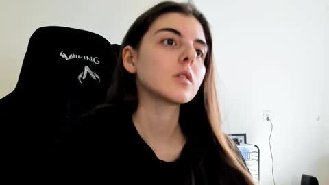 Emma online show from February 4, 2:21 pm