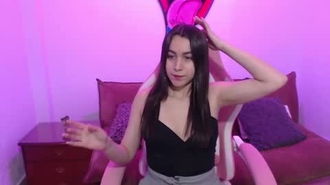 Snapshot of emmamyers_ chatting on October 6, 11:44 pm Emma  online show from October 6, 11:44 pm