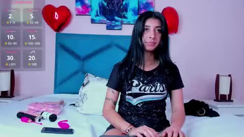 Snapshot of emmawillliams chatting on February 17, 4:06 pm Emma online show from February 17, 4:06 pm