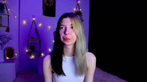 emmie_everly online show from October 17, 7:29 pm