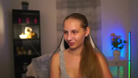 Emmie online show from June 25, 6:57 pm