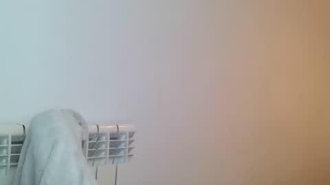 Snapshot of emmie_xxx chatting on October 21, 1:59 pm emmie online show from October 21, 1:59 pm