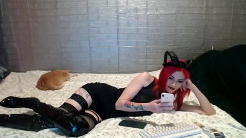 Emmily000 online show from February 27, 5:16 pm