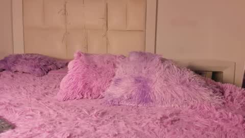 emmily_evans_ online show from October 31, 12:38 pm