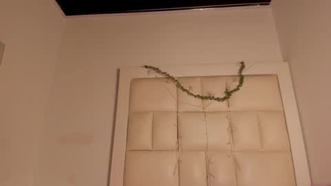 emmily_evans_ online show from November 10, 12:19 pm