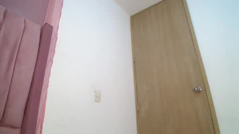 emmily online show from February 18, 6:26 am