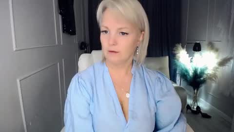 emmmam online show from October 20, 2:11 pm