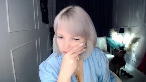 emmmam online show from January 6, 1:04 pm