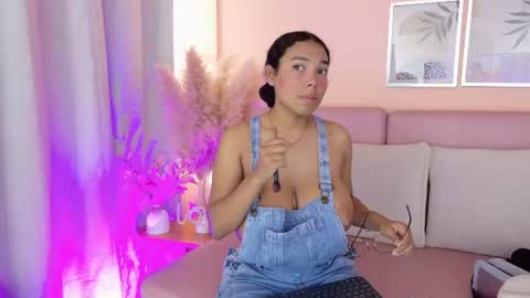 Emmy and Luna  online show from July 2, 12:32 pm