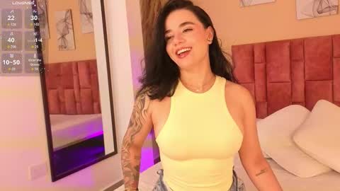 emmy_danielss online show from March 28, 11:44 am