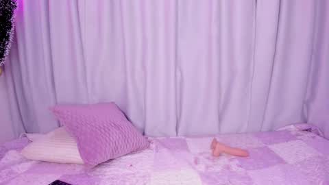 Emmy Heart online show from December 22, 4:30 am