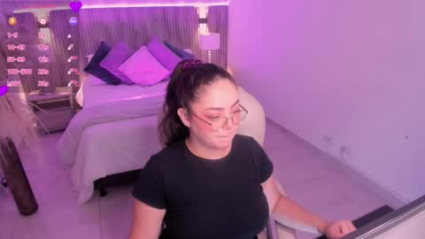 Emmy Walker online show from November 6, 11:02 am