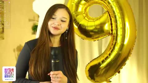 Emily online show from March 10, 5:06 pm