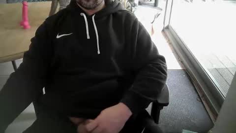 emnez online show from March 25, 8:21 am