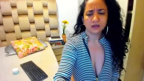 emperatriztapia online show from July 14, 12:14 am