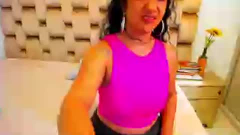 emperatriztapia online show from July 7, 10:25 pm