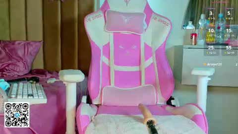 Mila online show from June 9, 5:34 pm