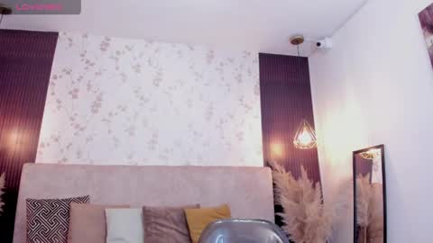 emy online show from April 25, 1:02 pm