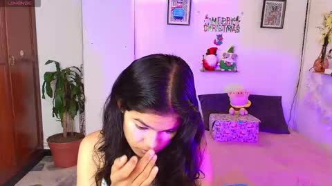 emycarver09 online show from December 5, 11:52 am