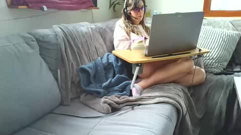 emyxxl online show from March 9, 12:32 pm