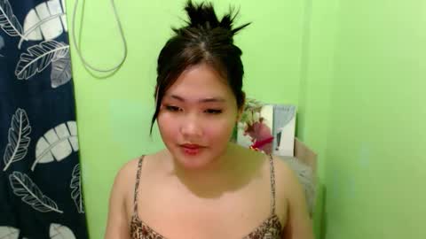 Snapshot of endlessllove_eva chatting on October 15, 5:36 pm Eva online show from October 15, 5:36 pm