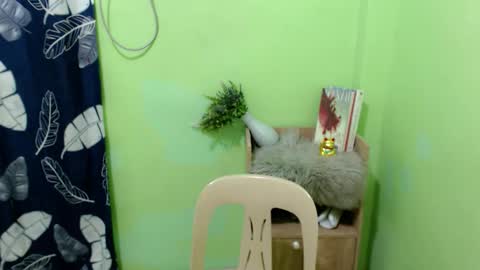 Eva online show from November 18, 5:27 pm