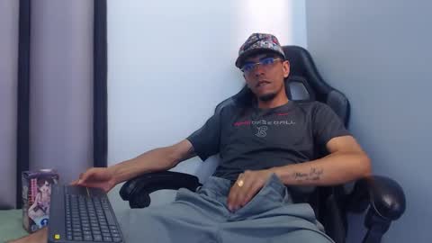 endrick_23 online show from March 1, 4:06 am